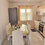 Sea & River Escape Apartman Omis