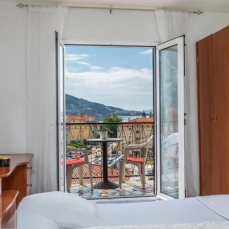 Sea & River Escape * Omiš