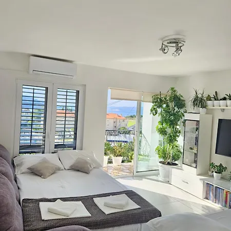 Sea & River Escape * Omiš