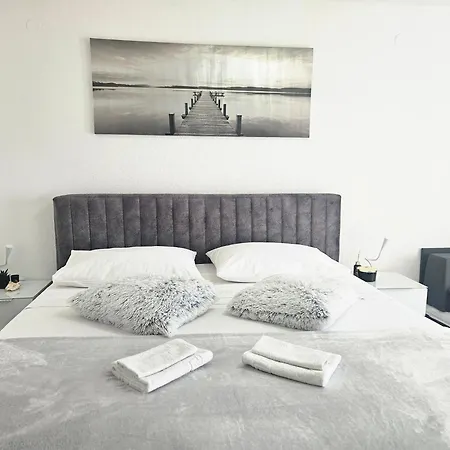 Sea & River Escape *
